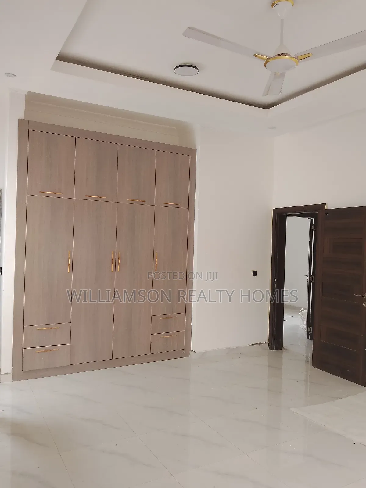 3bdrm House in Hfc Estate Area, Spintex for sale