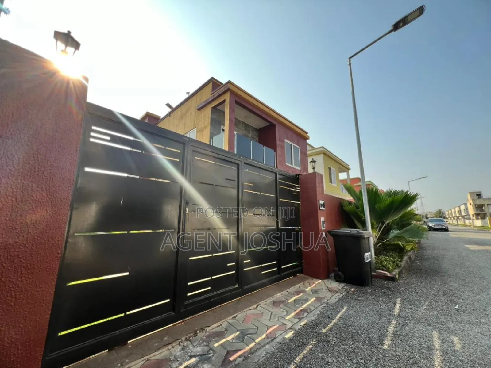 3bdrm House in Manet Court New for sale
