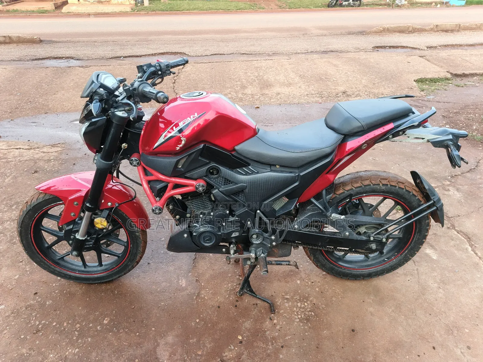 Lifan 2021 Red
