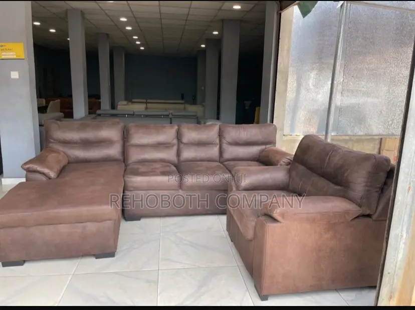 Quality Leather Sofas Set