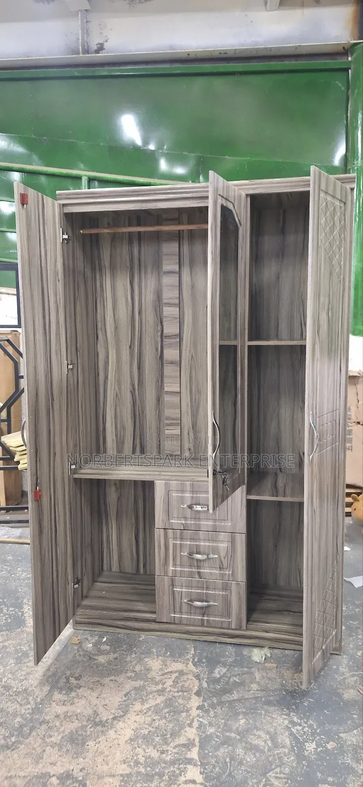 Wardrobe(3 Doors) Imported