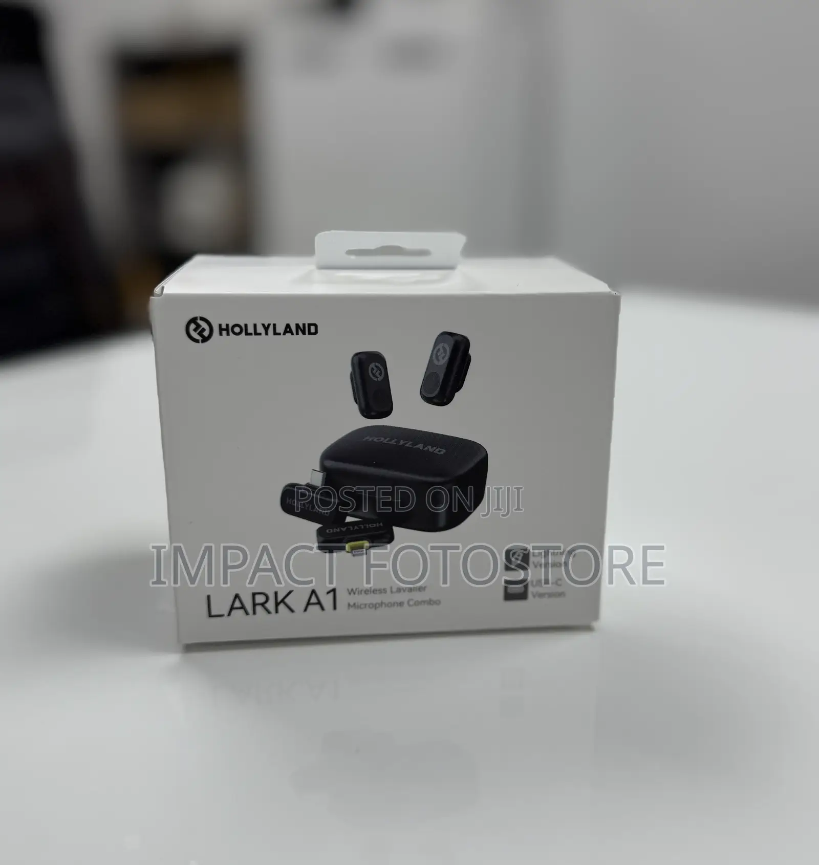 Hollyland Lark A1 Combo 2-person Wireless Microphone System