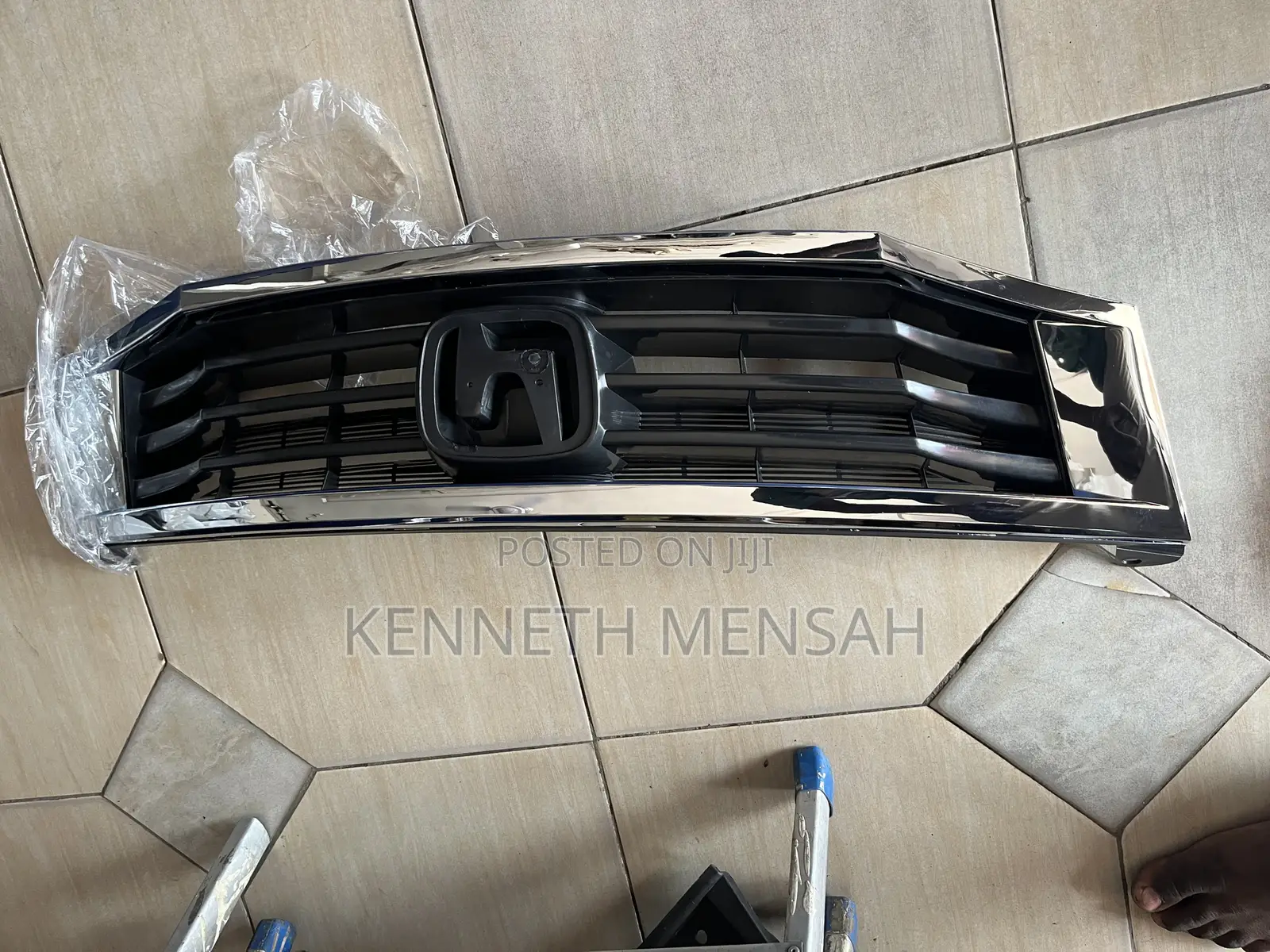 Honda Accord 2008-2010 Top Grill