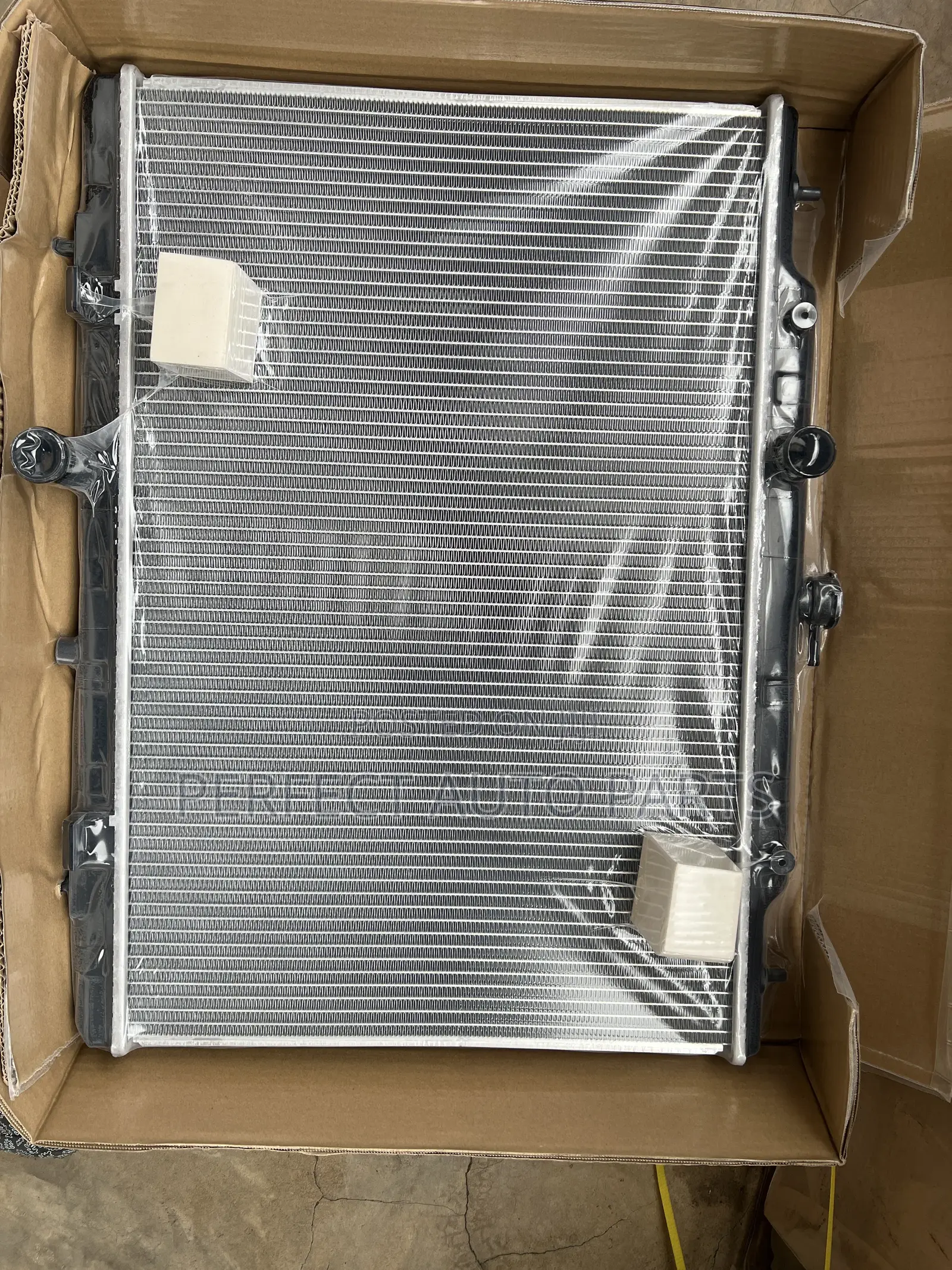 Nissan Rogue Radiators Available/ Water Tank