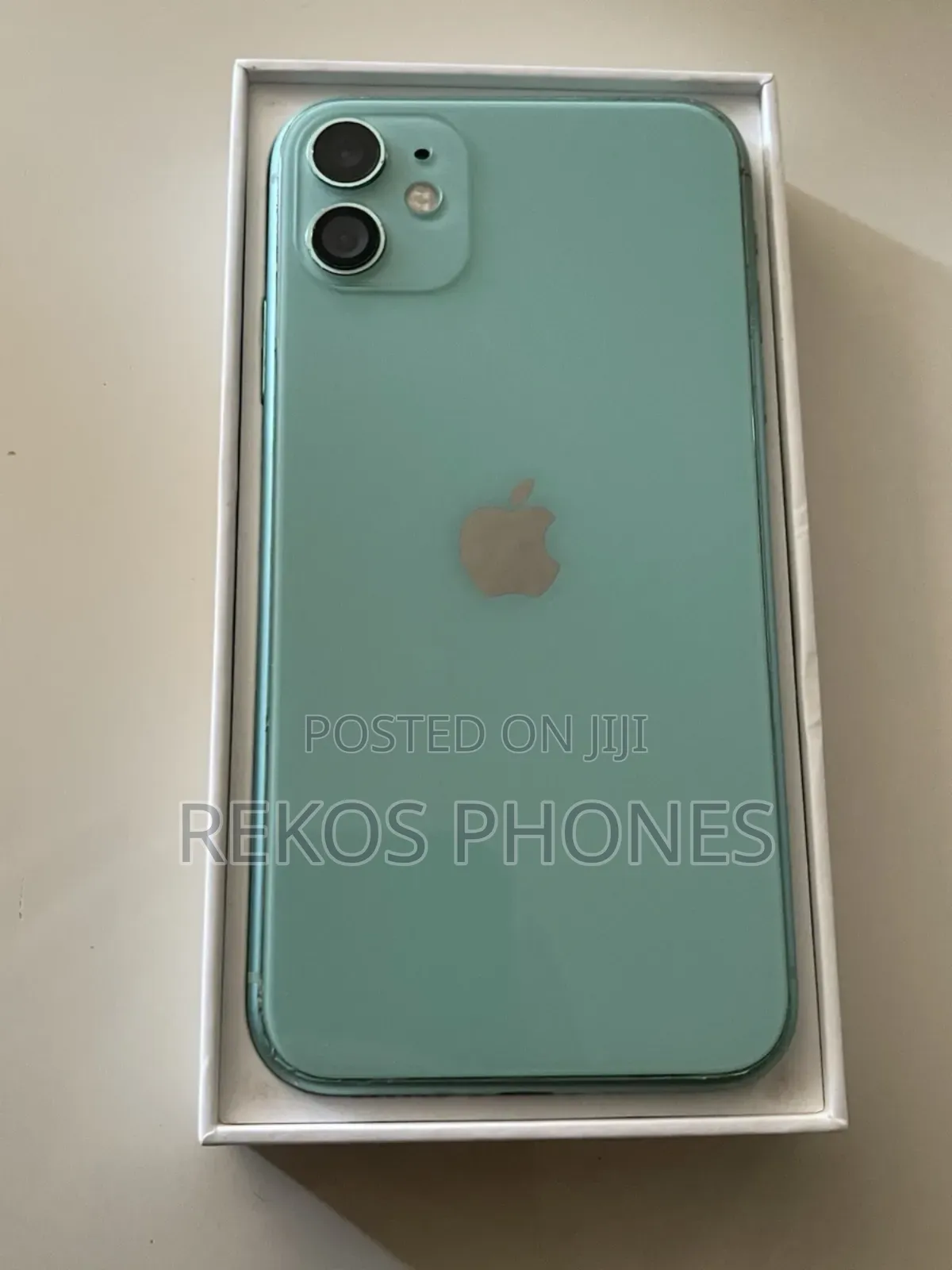 New Apple iPhone 11 128 GB Green