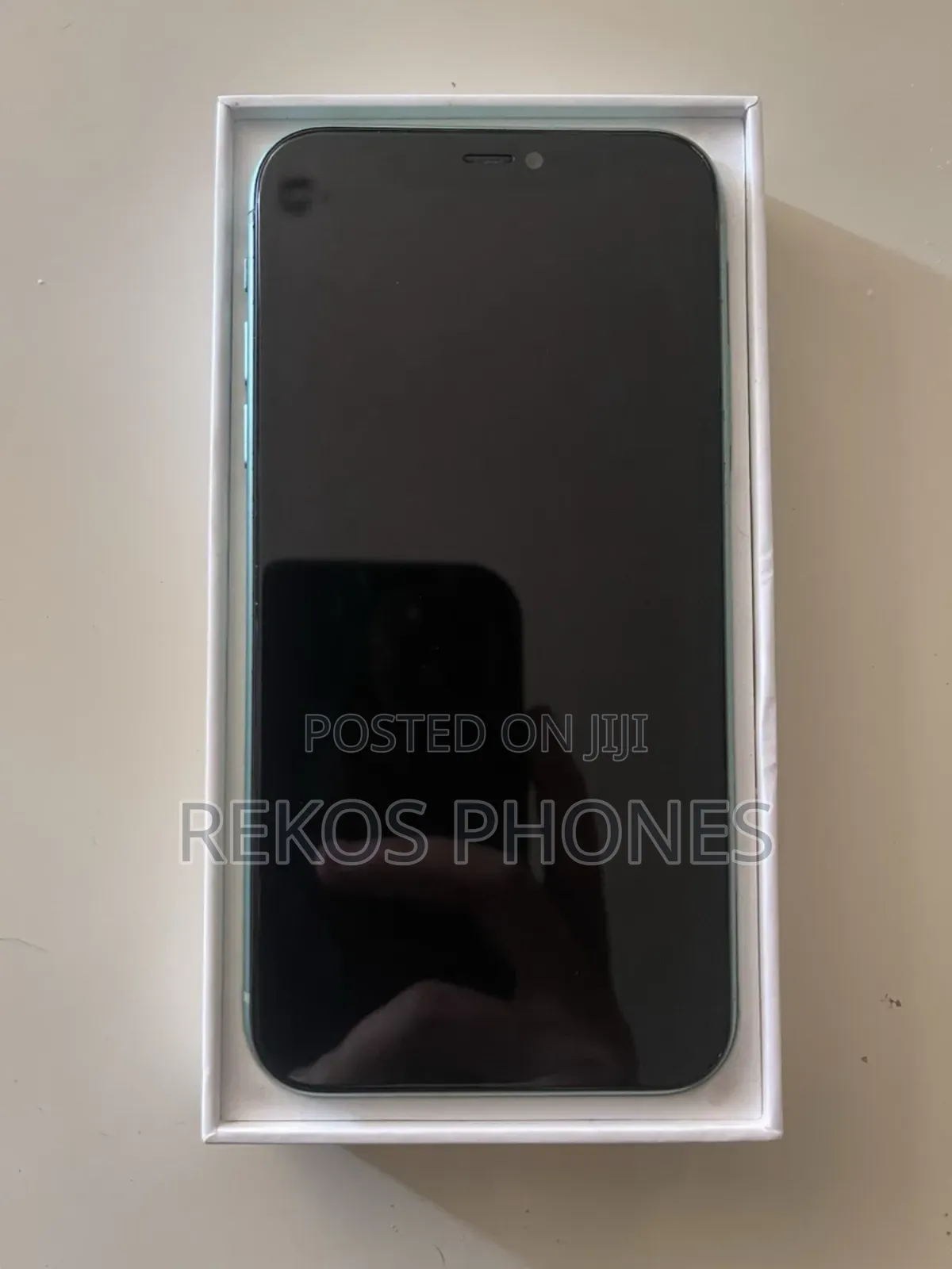 New Apple iPhone 11 128 GB Green