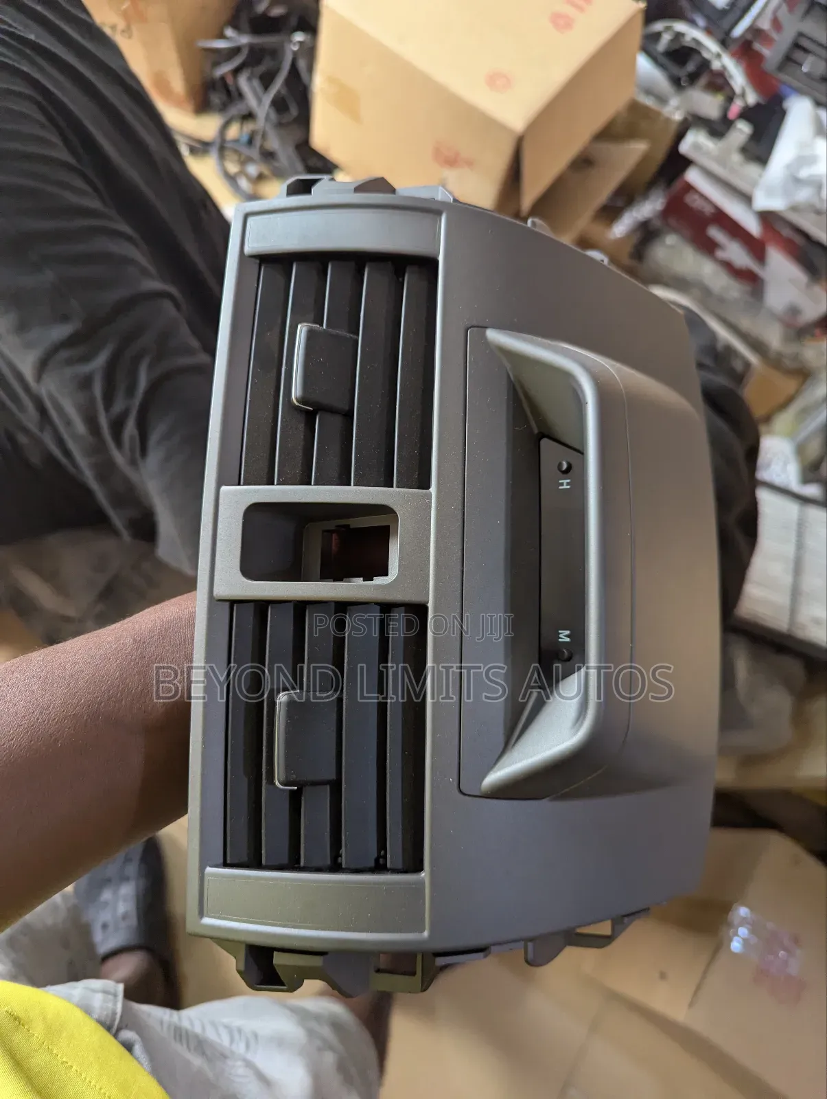 Toyota Corolla 2011,2012,2013 Ac Vent With Clock