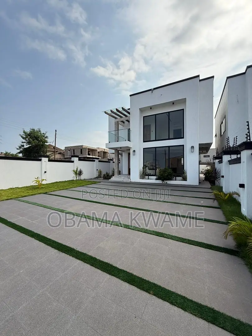 4bdrm Mansion in Gringo Lynks Premium, Airport Residential Area
