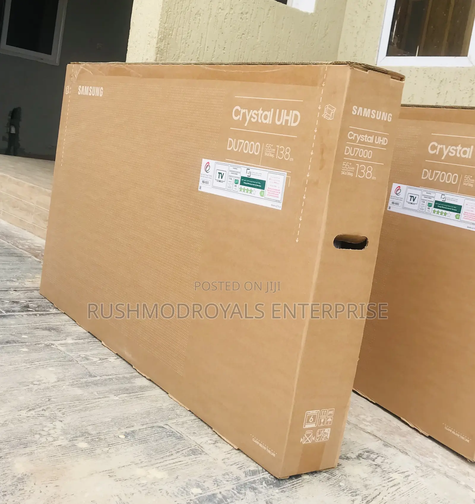 Elegant Design Smart Features Samsung 55" Du8000 Crystal Uhd Smart Tv