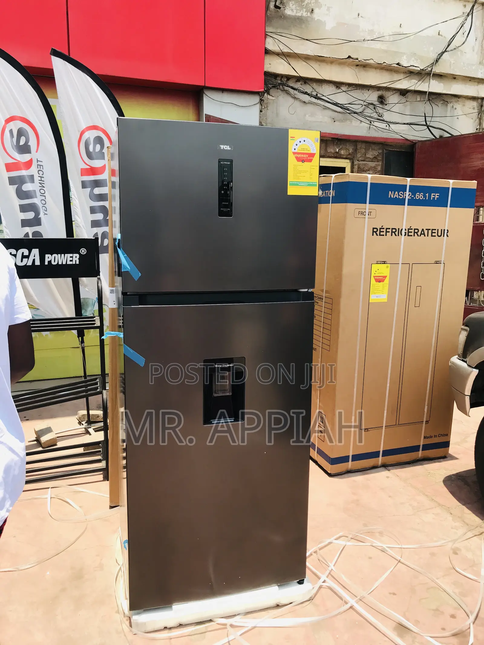 Energy Sufficient TCL P826tmn—635l Top Mount Freezer Fridge 