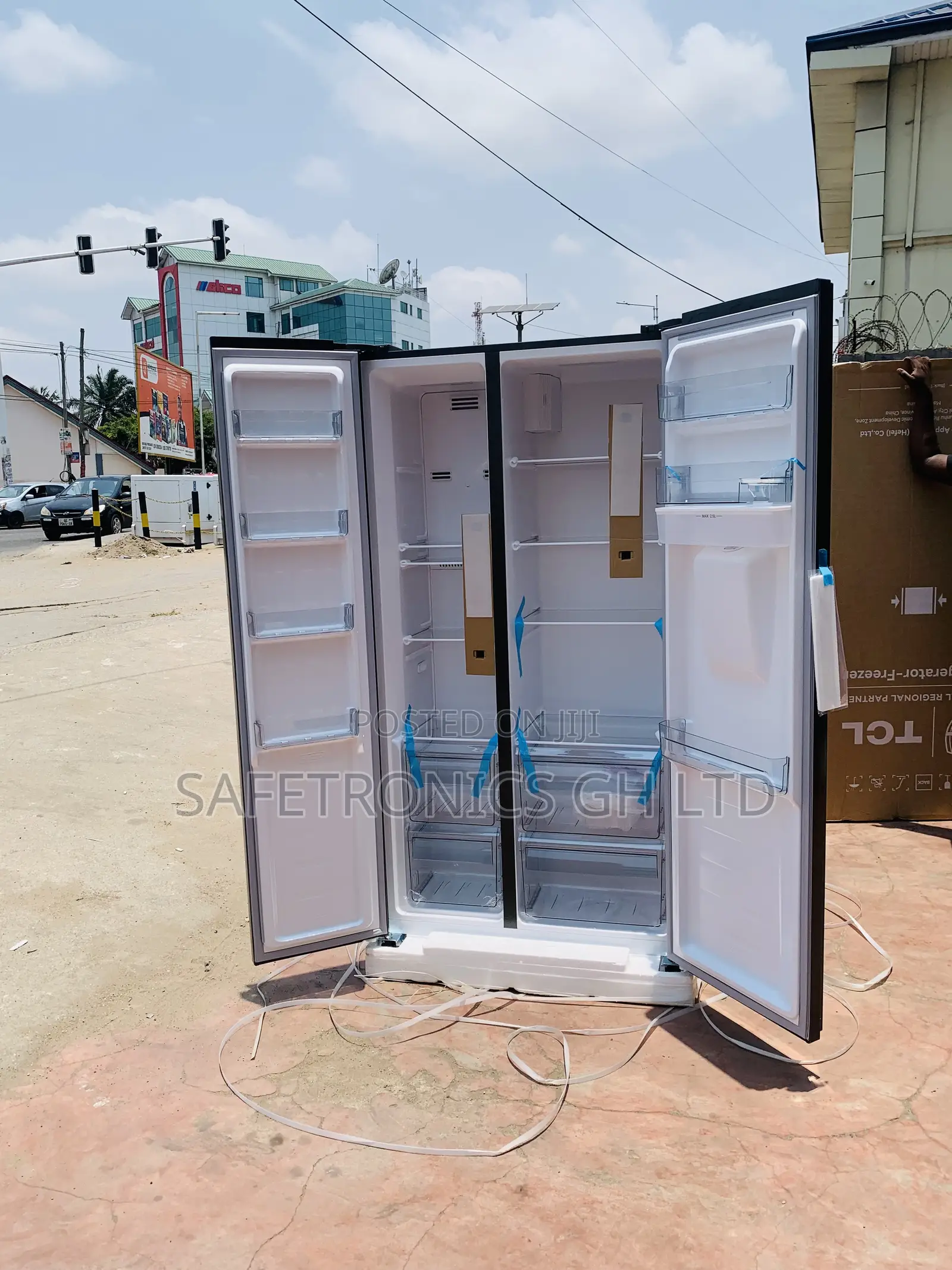 Better Deal on TCL P575sbgwd—439l Side by Side Fridge
