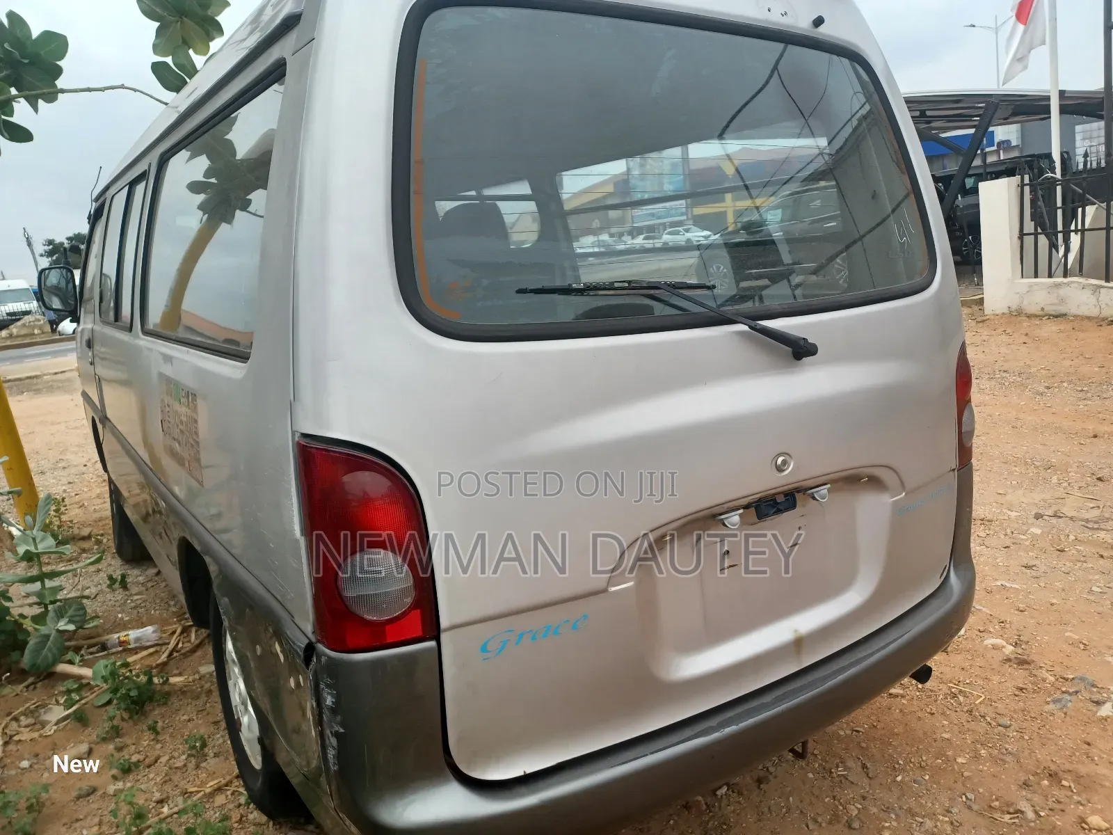 Hyundai H-100 2000 Silver