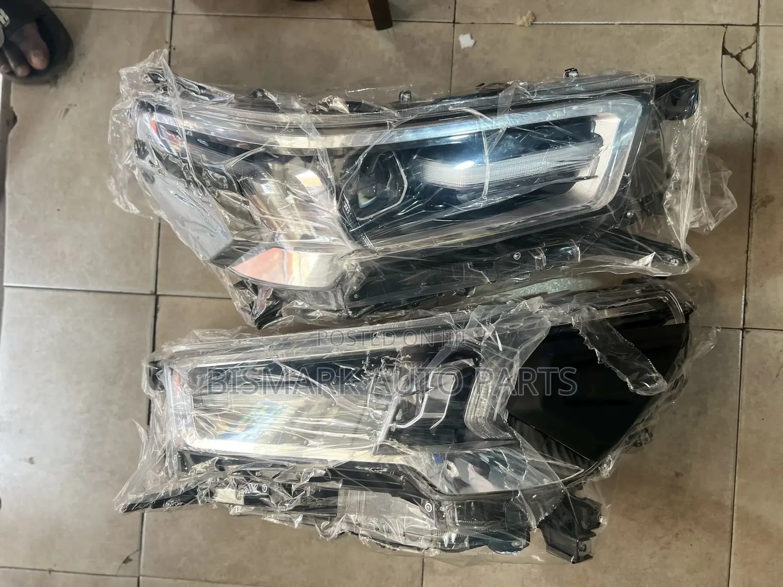 Toyota Hilux 2020-2021-2022-2023-2024 Headlight Pair