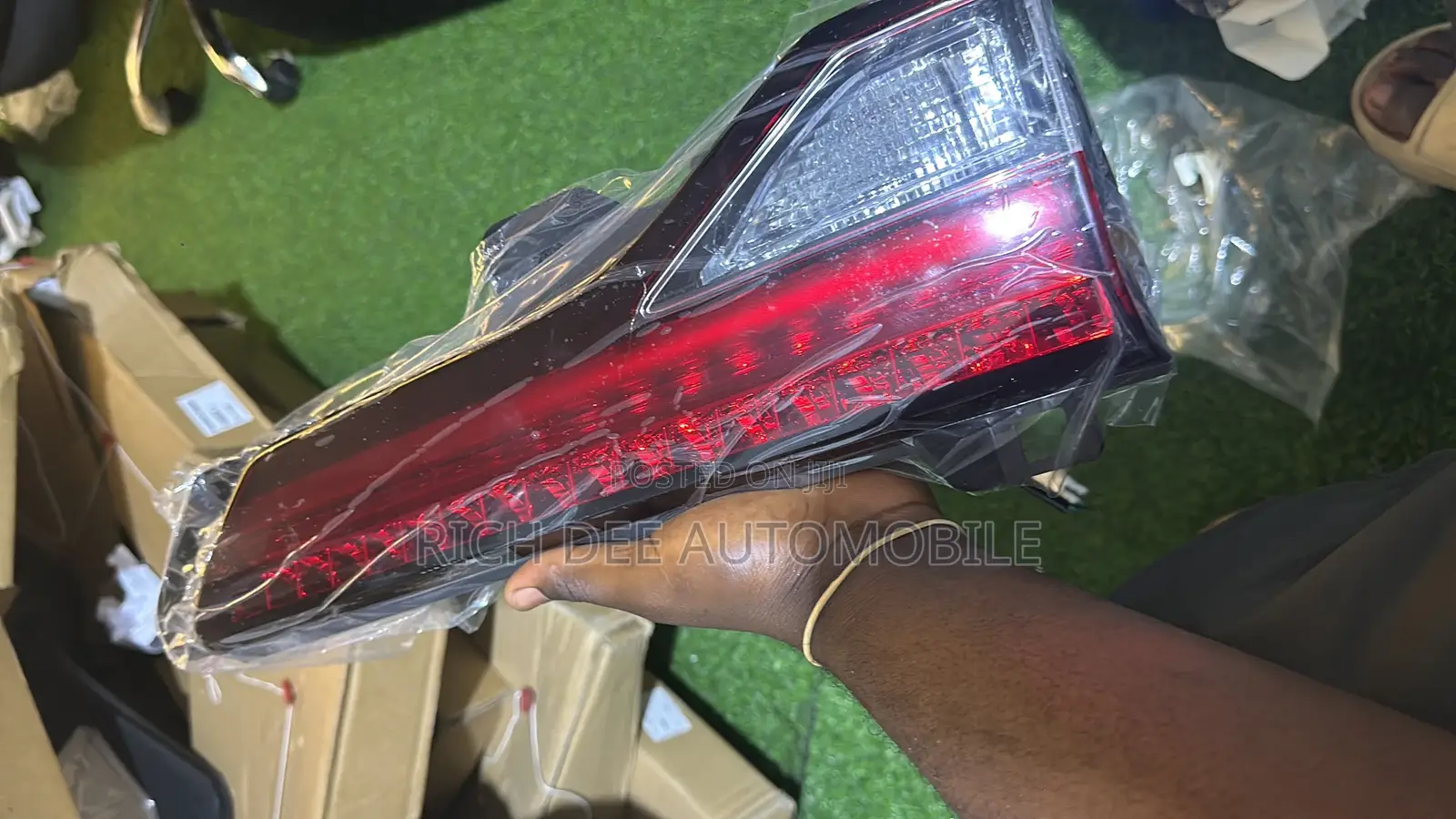 Outlander 2023 Boot Light