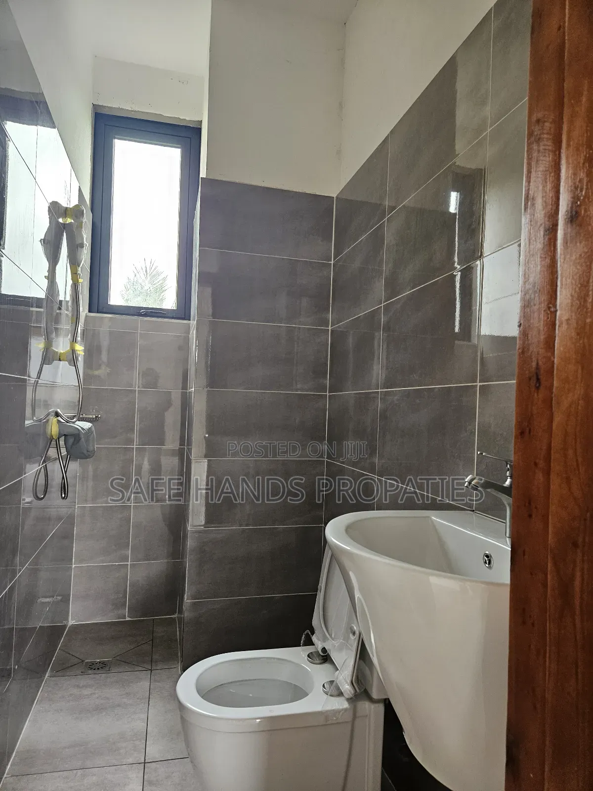 2bdrm House in Oyarifa, Accra Metropolitan for sale