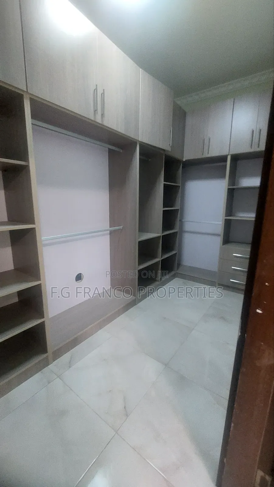2bdrm House in Kg.Franco Properties, Spintex for sale