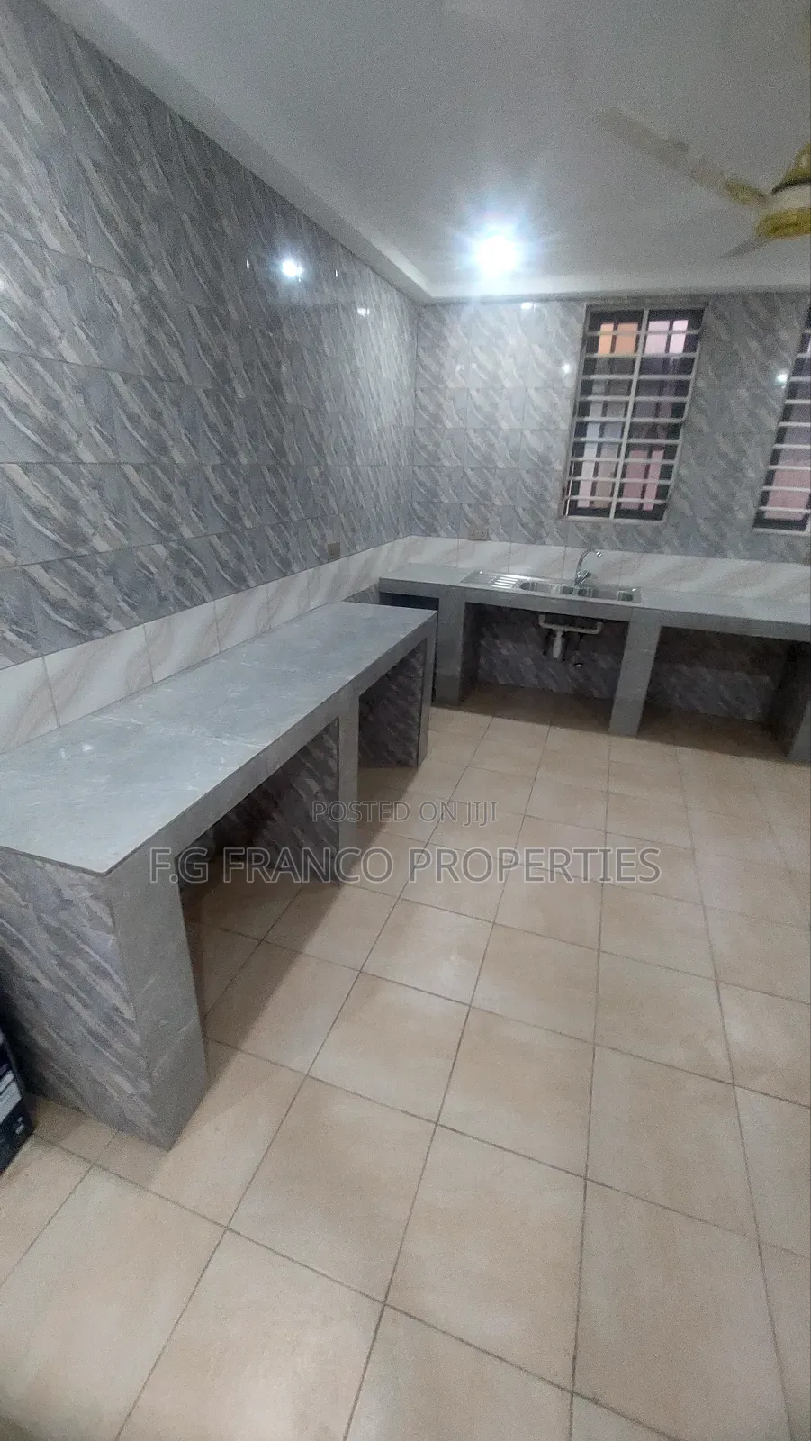 5bdrm House in Kg. Franco, Spintex for sale