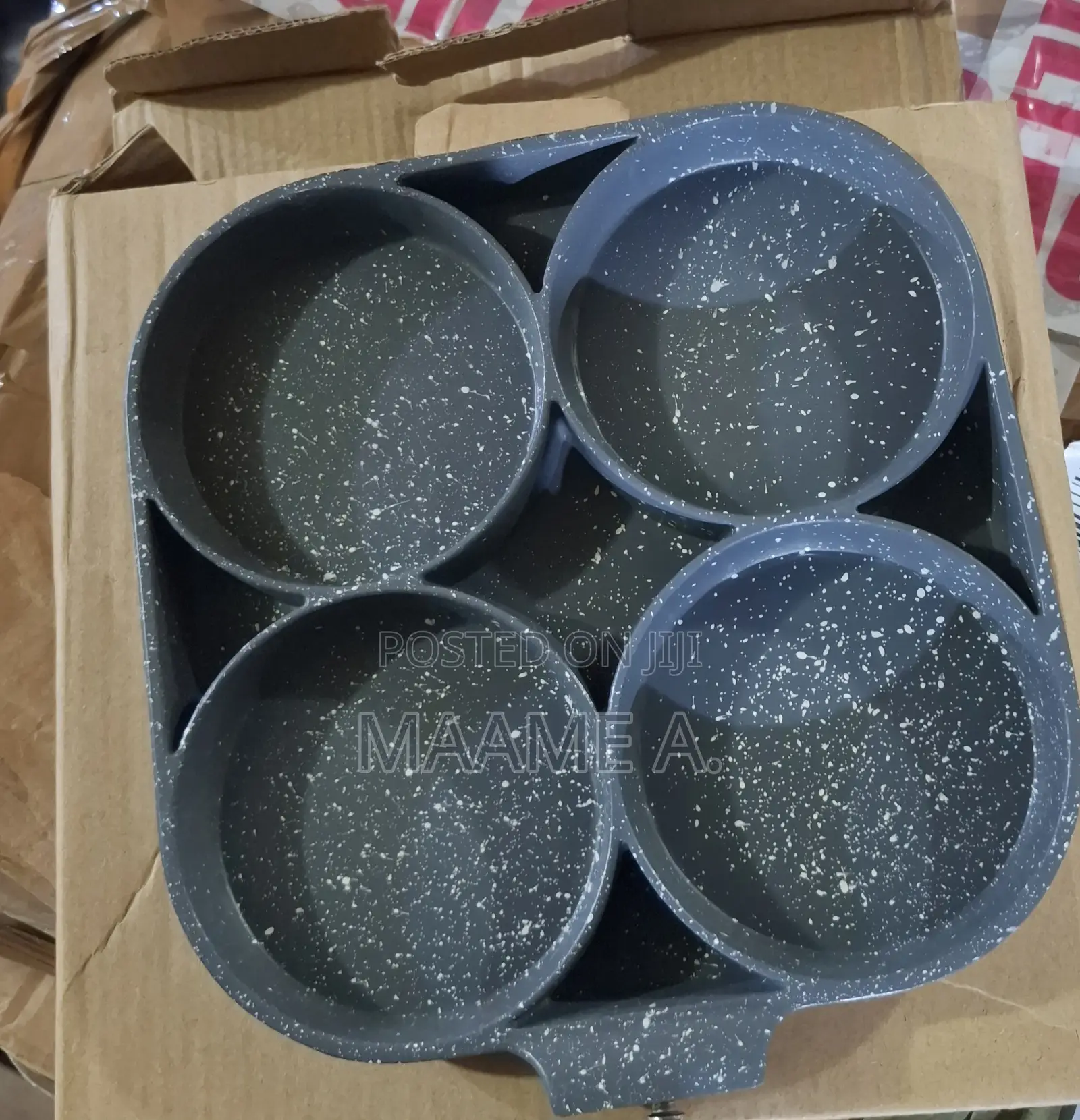 A 4-Cavity Non-Stick Frying Pan