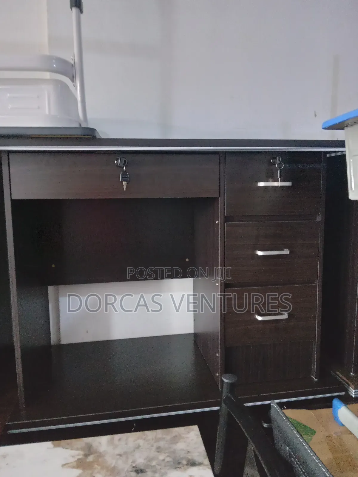 Section Office Table