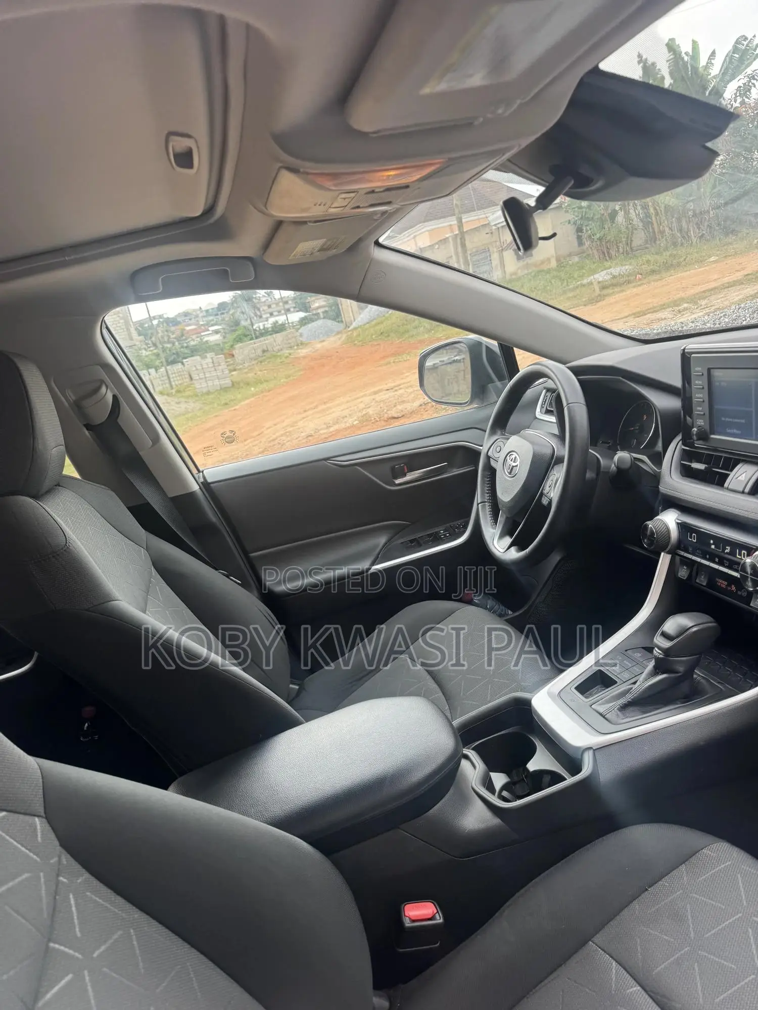 Toyota RAV4 XLE 2021 Gray