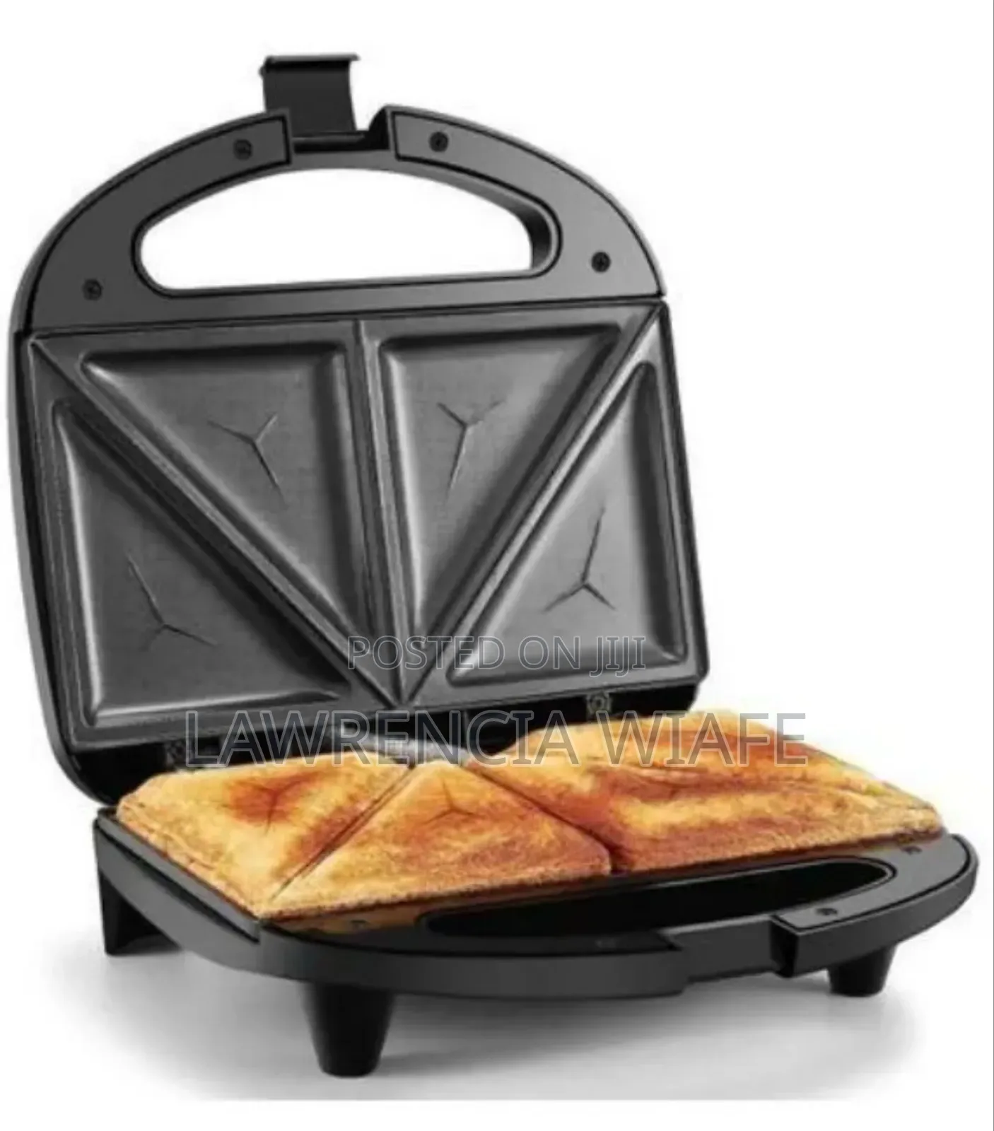 Sandwich Maker Small Size With 3pin Plug And Has A Nonstick Coating