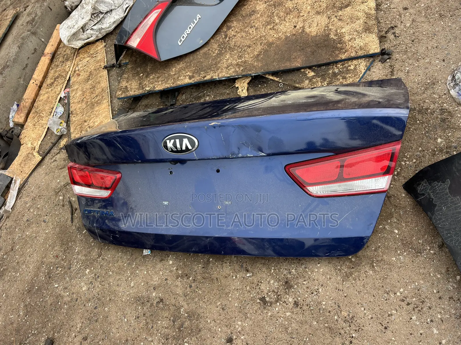 Kia Optima 16-19 Booth / Tailgate