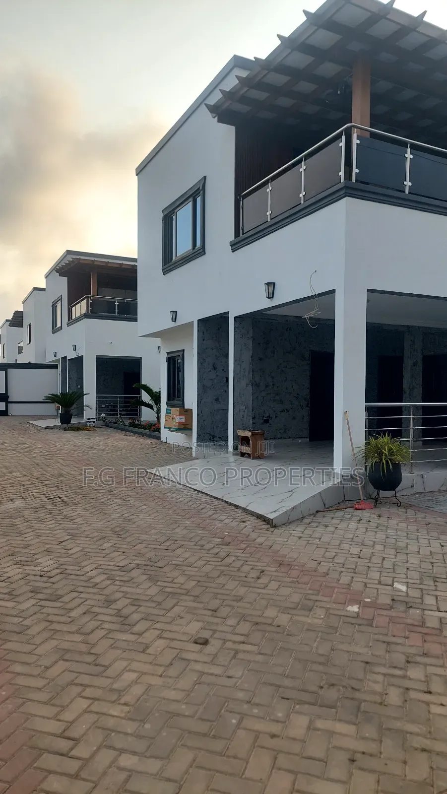 3bdrm Apartment in Kg Franco Properties, Airport Residential Area