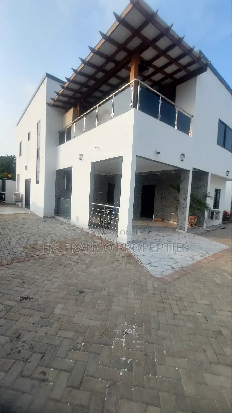 3bdrm Apartment in Kg Franco Properties, Airport Residential Area