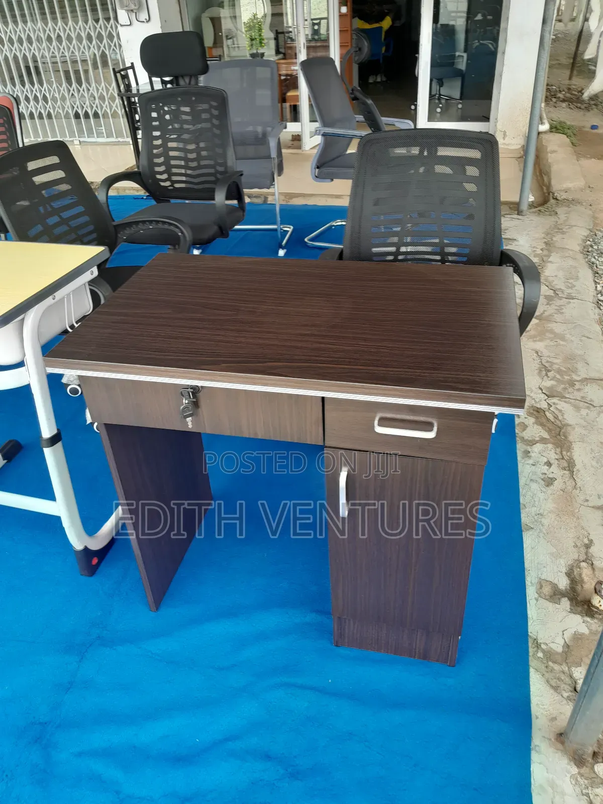 Junta Office Table