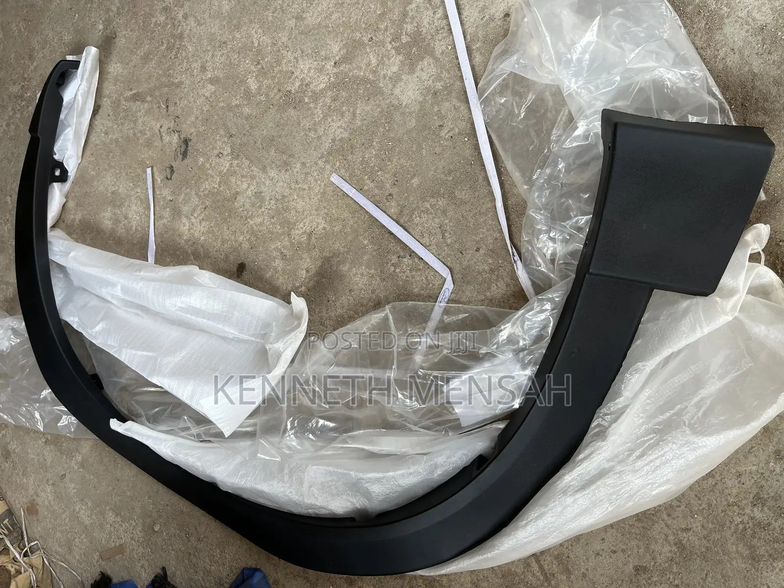 Cx9 Fender Moulding Front Right