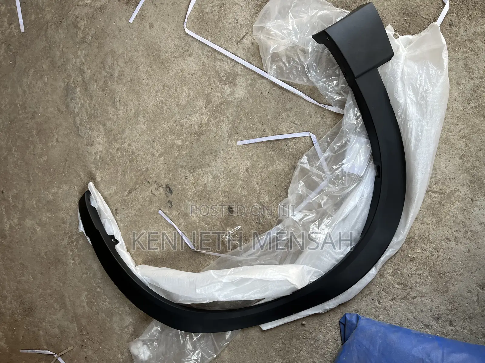 Cx9 Fender Moulding Front Right