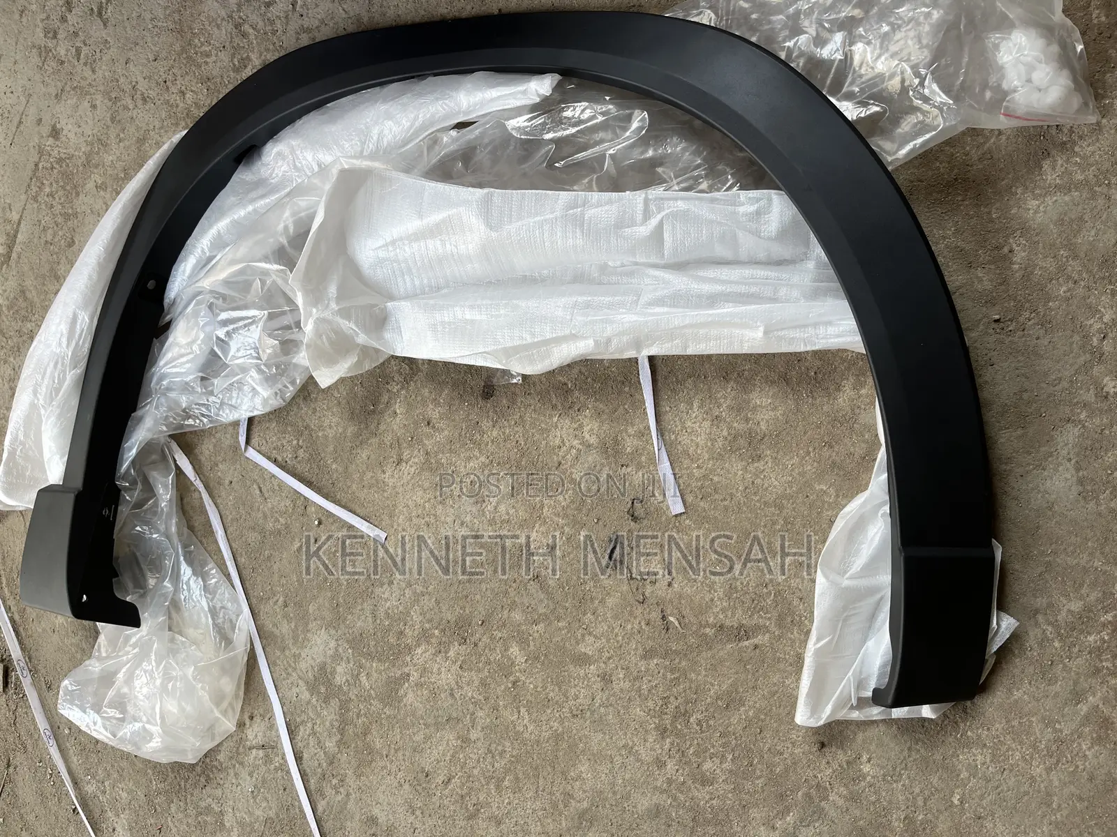 Cx9 Fender Moulding Front Right