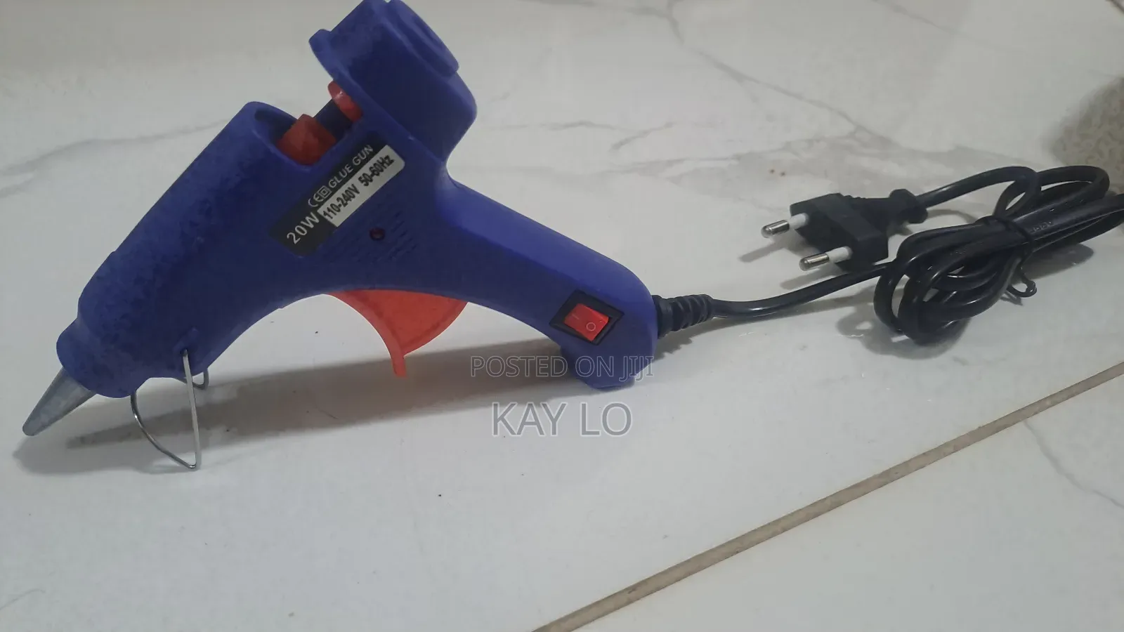 Hot Melt Glue Gun With Free Glue Sticks