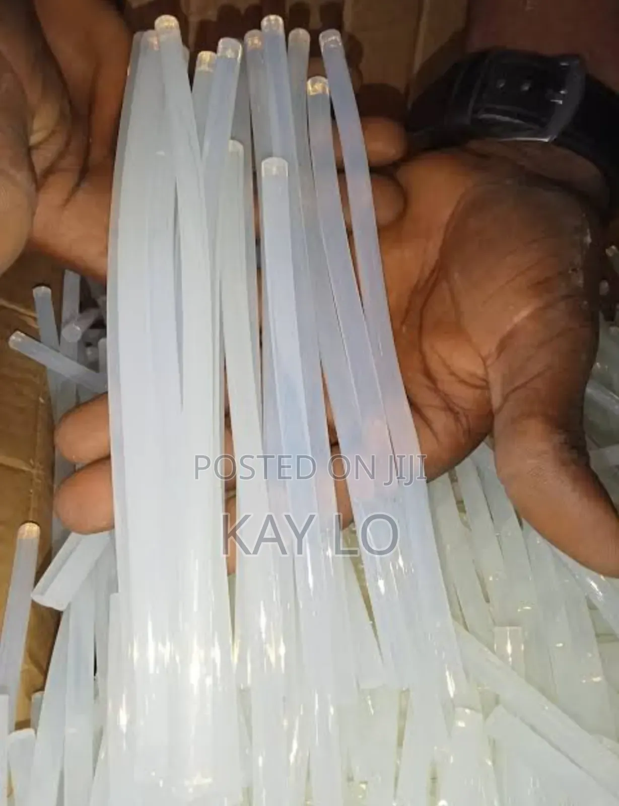 Hot Melt Glue Gun With Free Glue Sticks