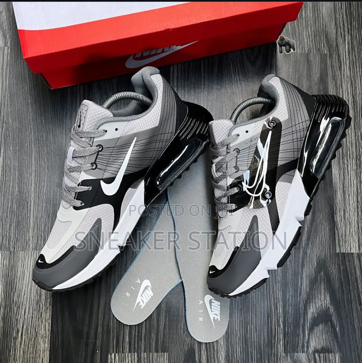 Nike Airmax Fly Wire Sneaker