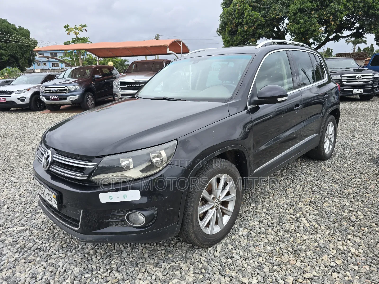 Volkswagen Tiguan SE 4dr SUV (2.0L 4cyl Turbo 6A) 2015 Black