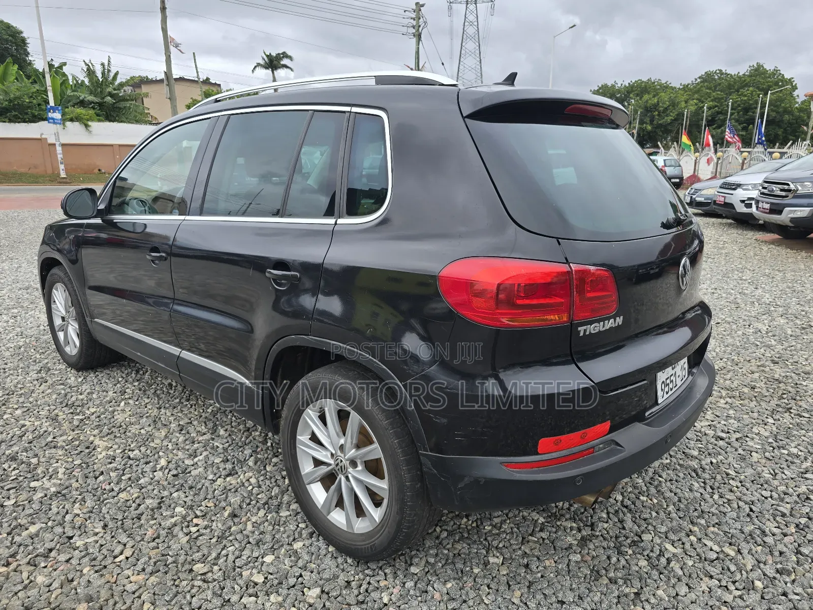 Volkswagen Tiguan SE 4dr SUV (2.0L 4cyl Turbo 6A) 2015 Black