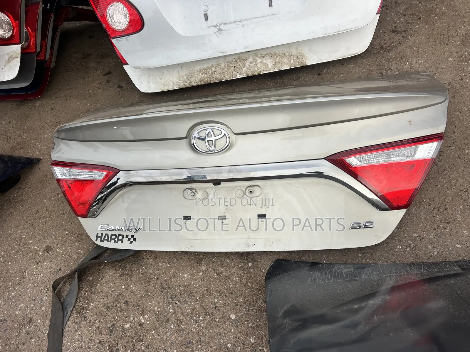 Camry 15-17 Booth/Tailgate