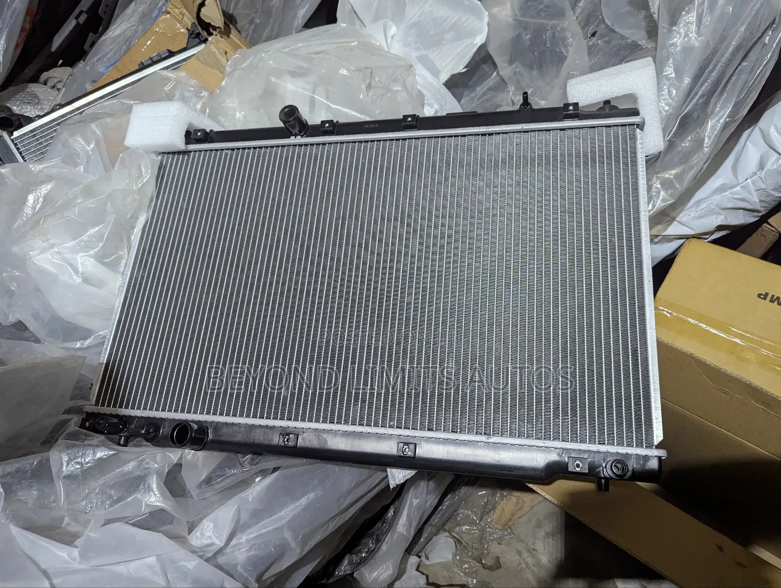 Toyota Rav4 2019,2020,2021,2022,2023,2024 Radiator / Water Tank