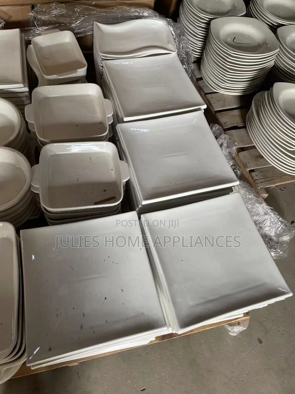 Beautiful Big Ceramic Mix Fufu Bowls /Plates Set