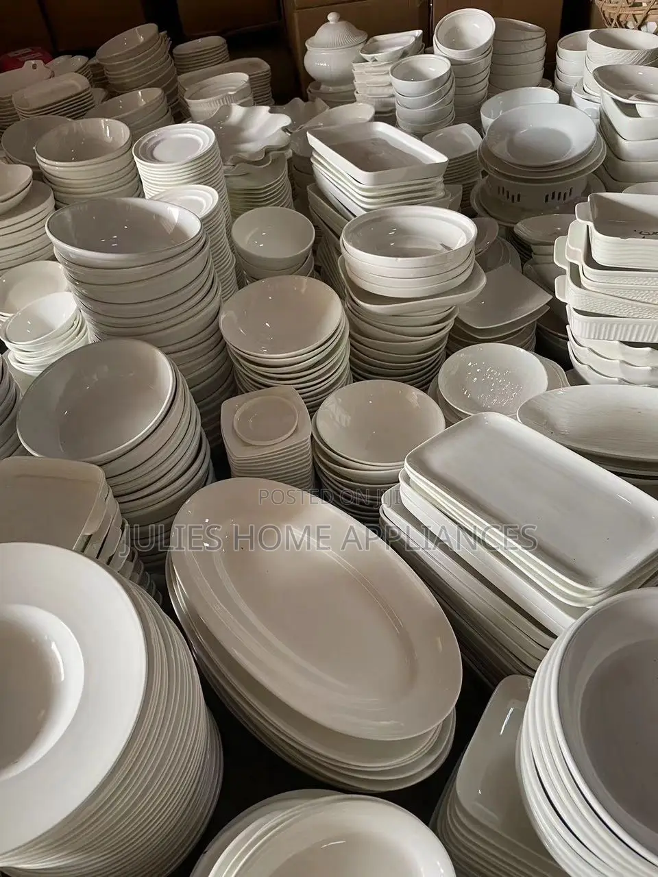Beautiful Big Ceramic Mix Fufu Bowls /Plates Set