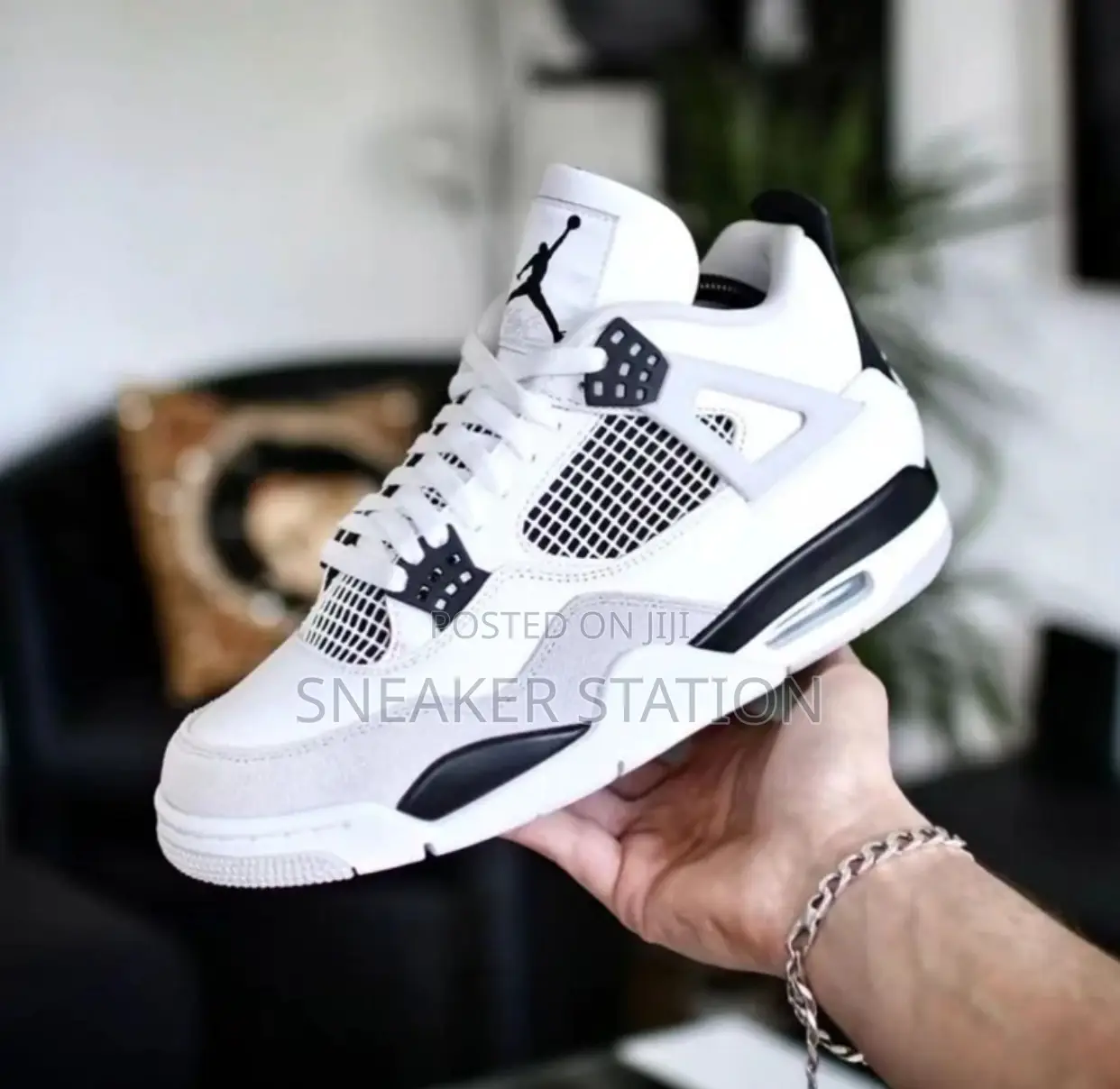 Air Jordan Retro 4 Military Black