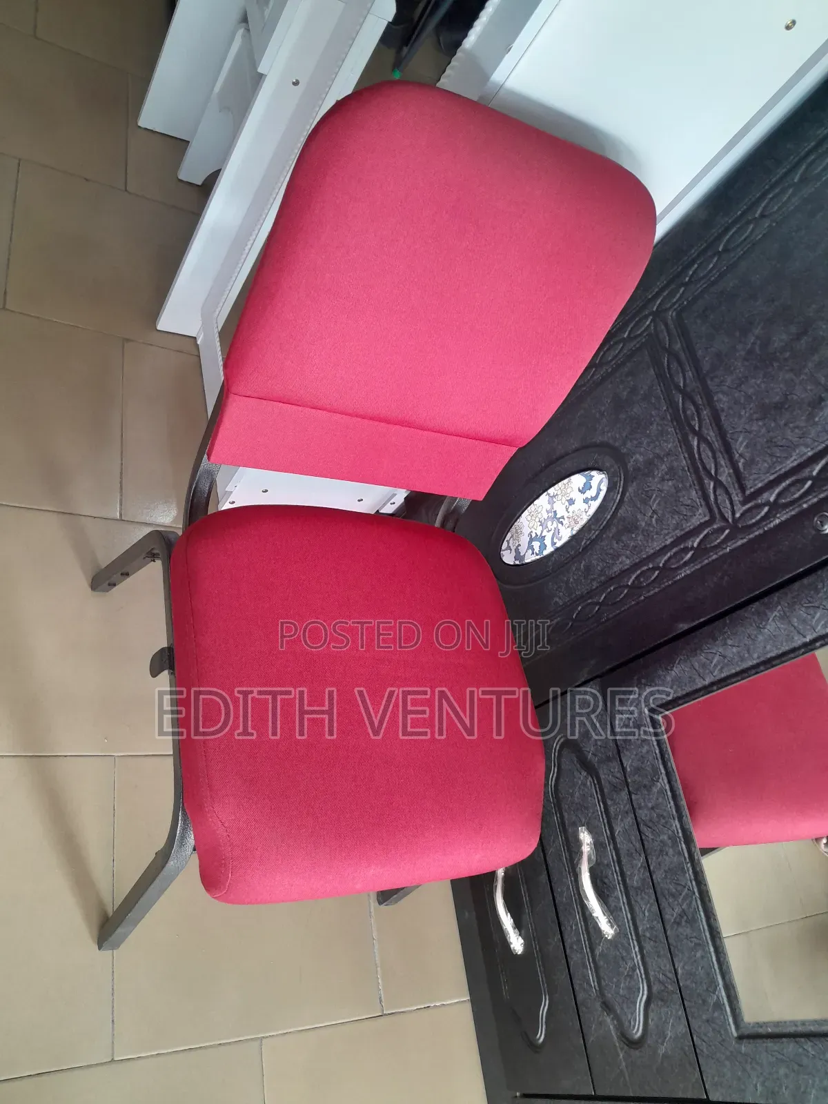 Chabu Auditorium Chair