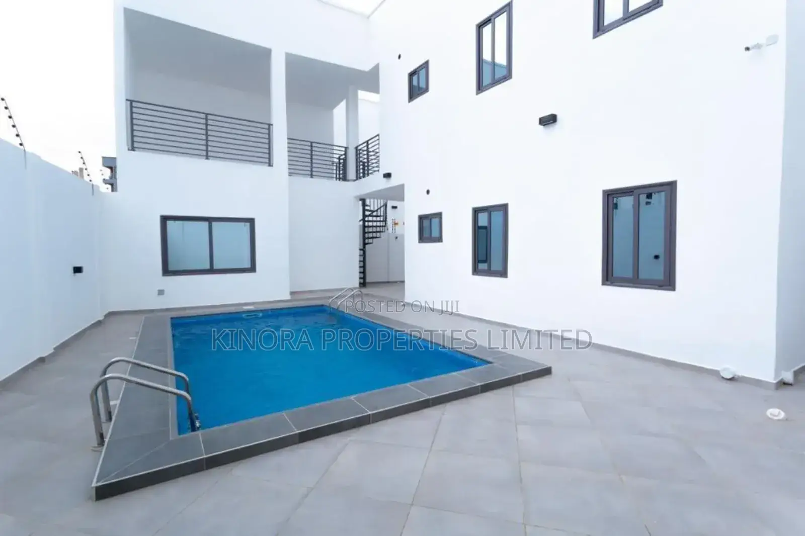 4bdrm Duplex in Papafio Hills Road for sale