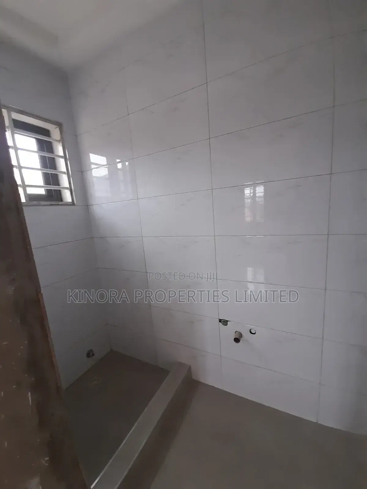4bdrm Duplex in Hatso, Haatso for sale