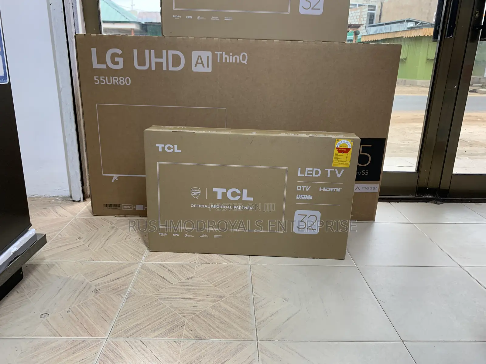 TCL 32-Inch Led Tv: Big Entertainment, Small Space