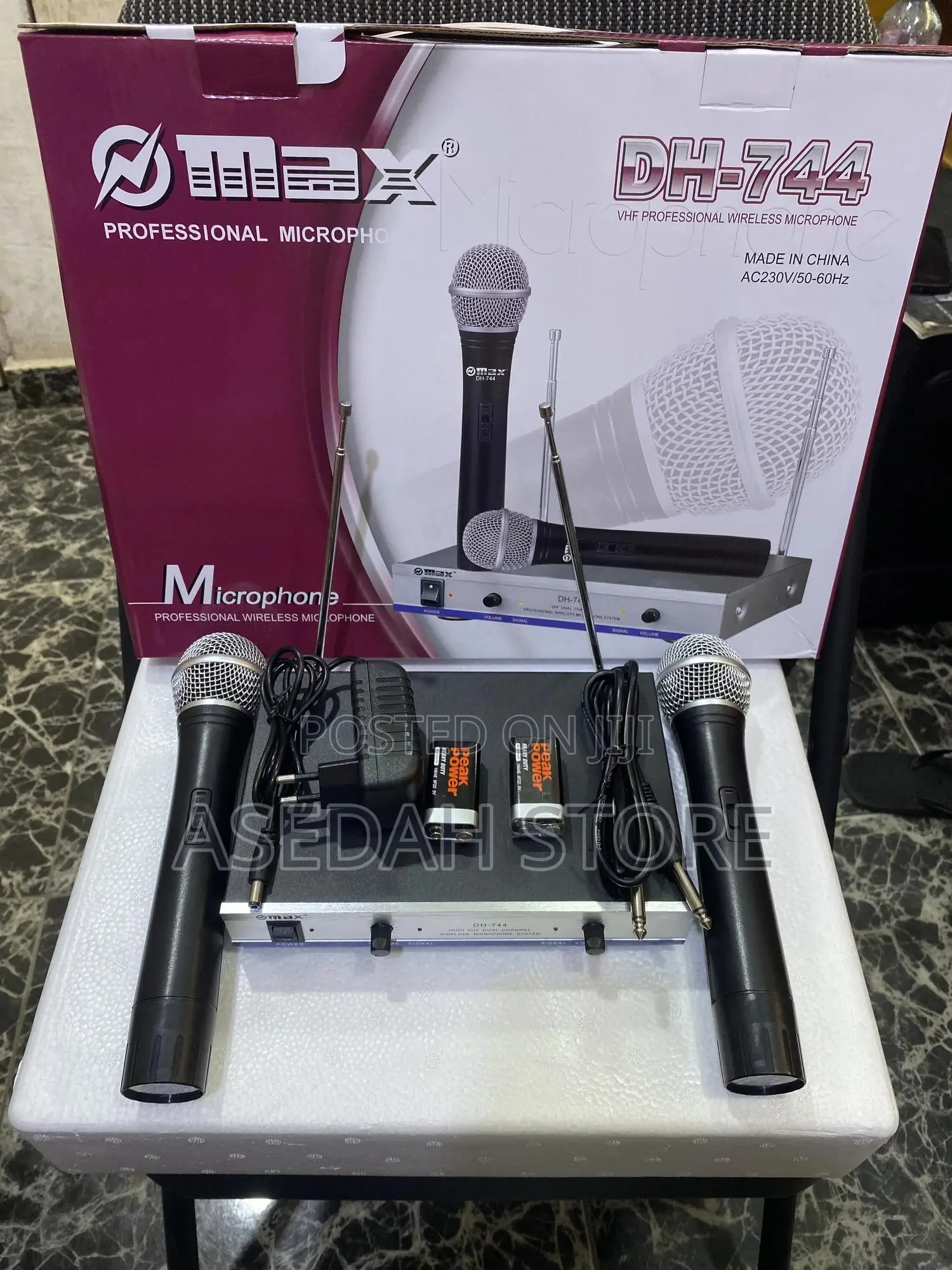 Max Professional Wireless Microphone