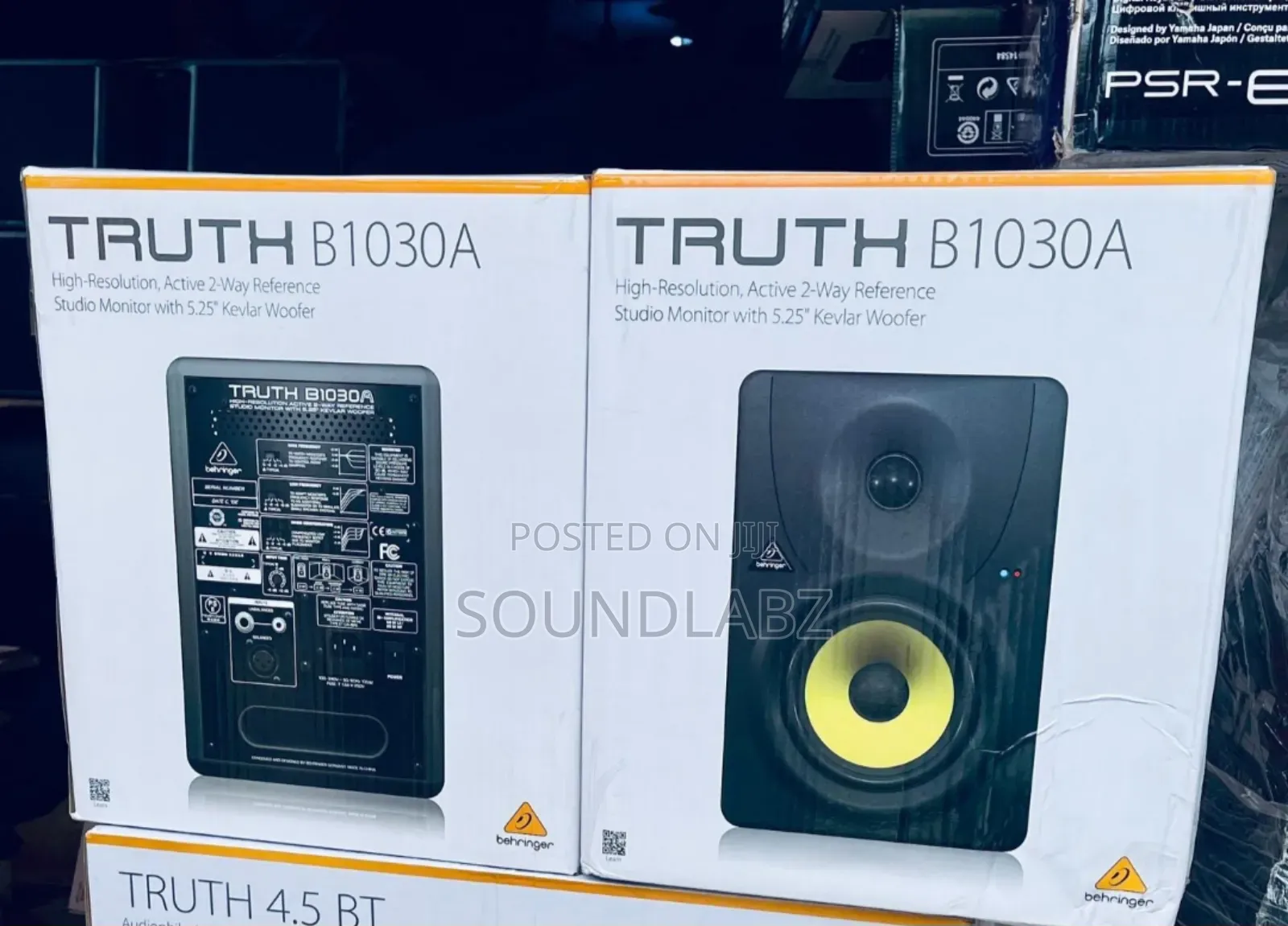Behringer Truth B1030a High-resolution, Active 2-way Studio Monitor