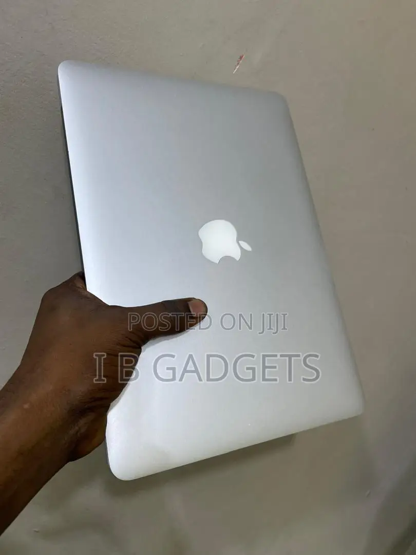 Laptop Apple MacBook Pro 2015 8GB Intel Core i5 SSD 256GB