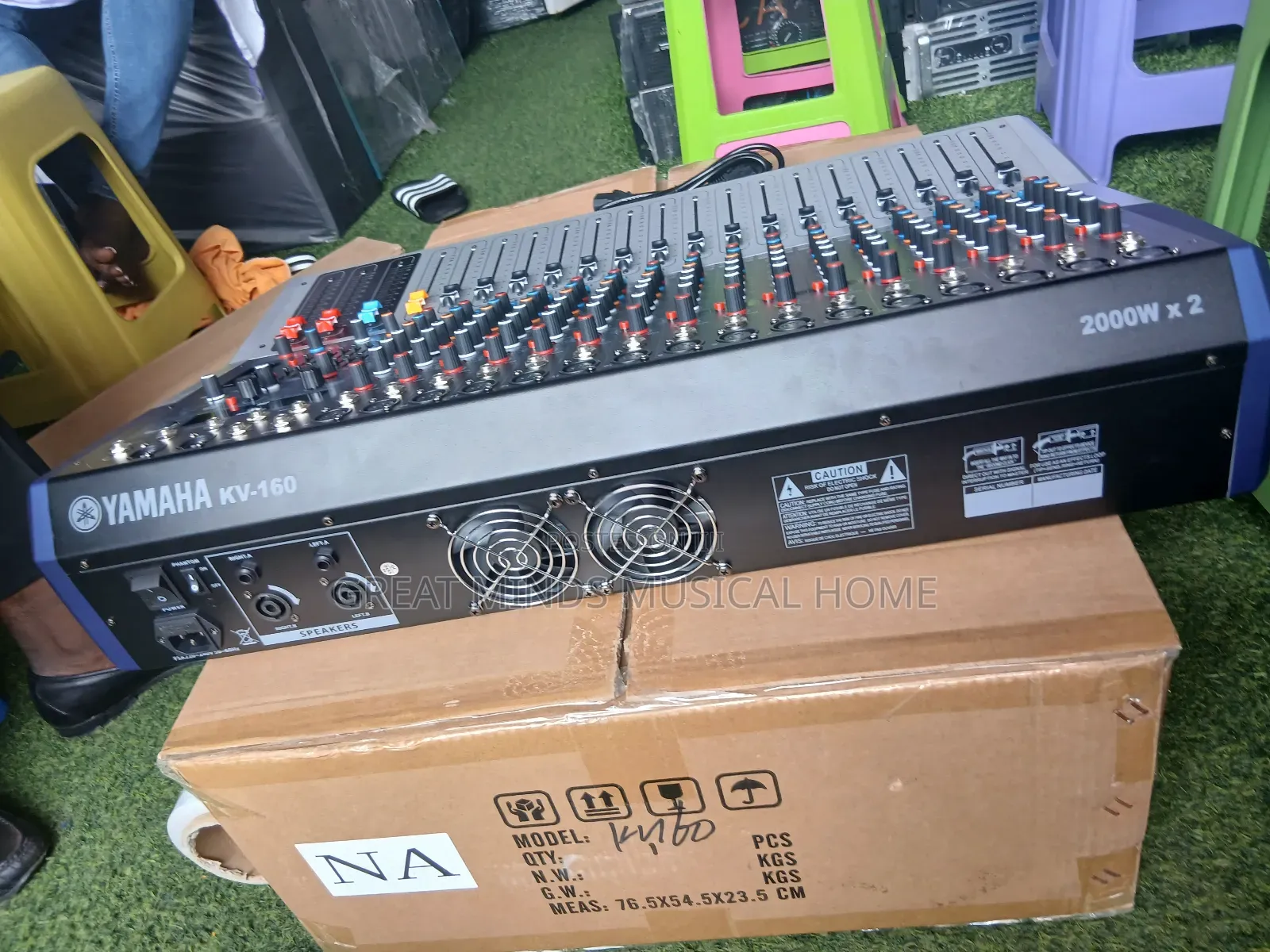 Yamaha Kv160 16channel Powered Mixer
